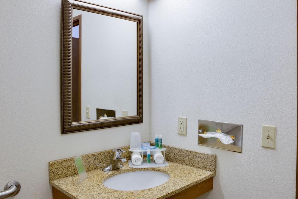 Holiday Inn Express Hotel & Suites Mattoon By Ihg Экстерьер фото