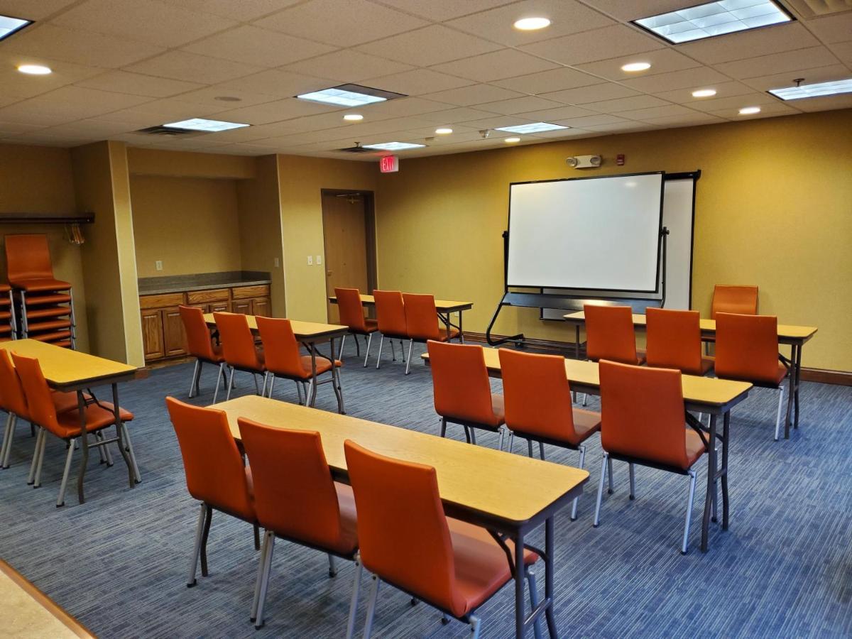 Holiday Inn Express Hotel & Suites Mattoon By Ihg Экстерьер фото