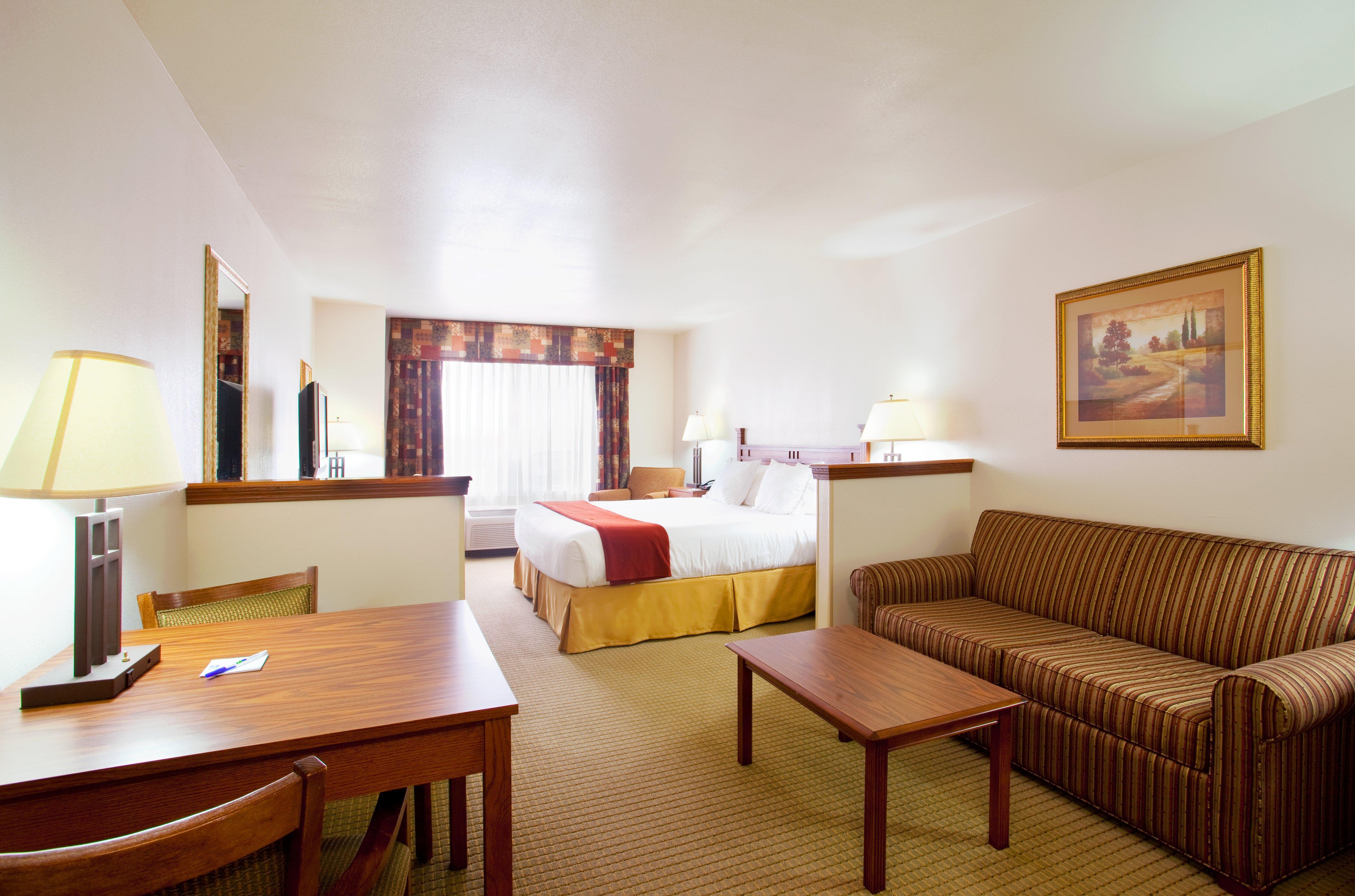 Holiday Inn Express Hotel & Suites Mattoon By Ihg Номер фото