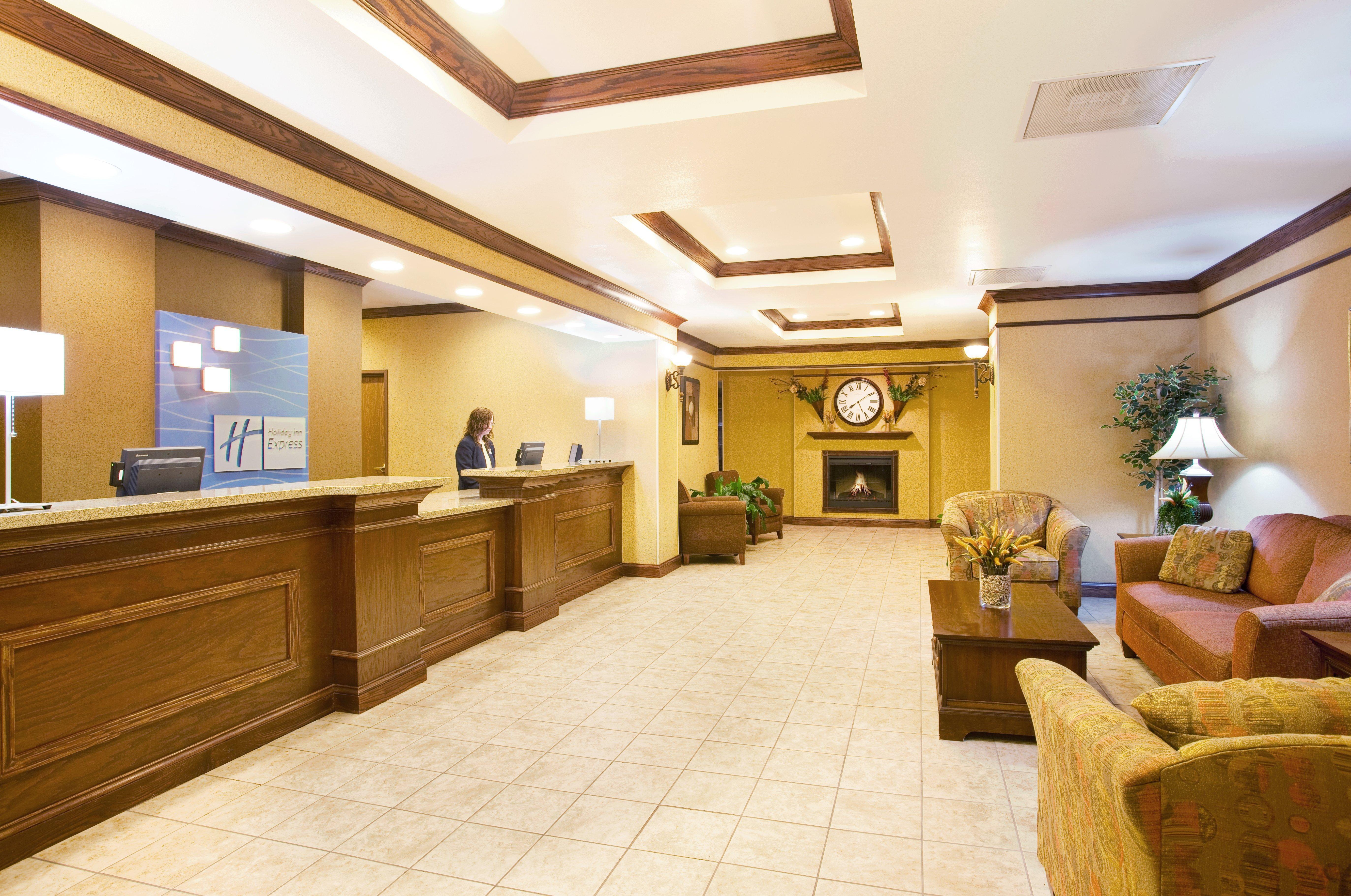 Holiday Inn Express Hotel & Suites Mattoon By Ihg Экстерьер фото