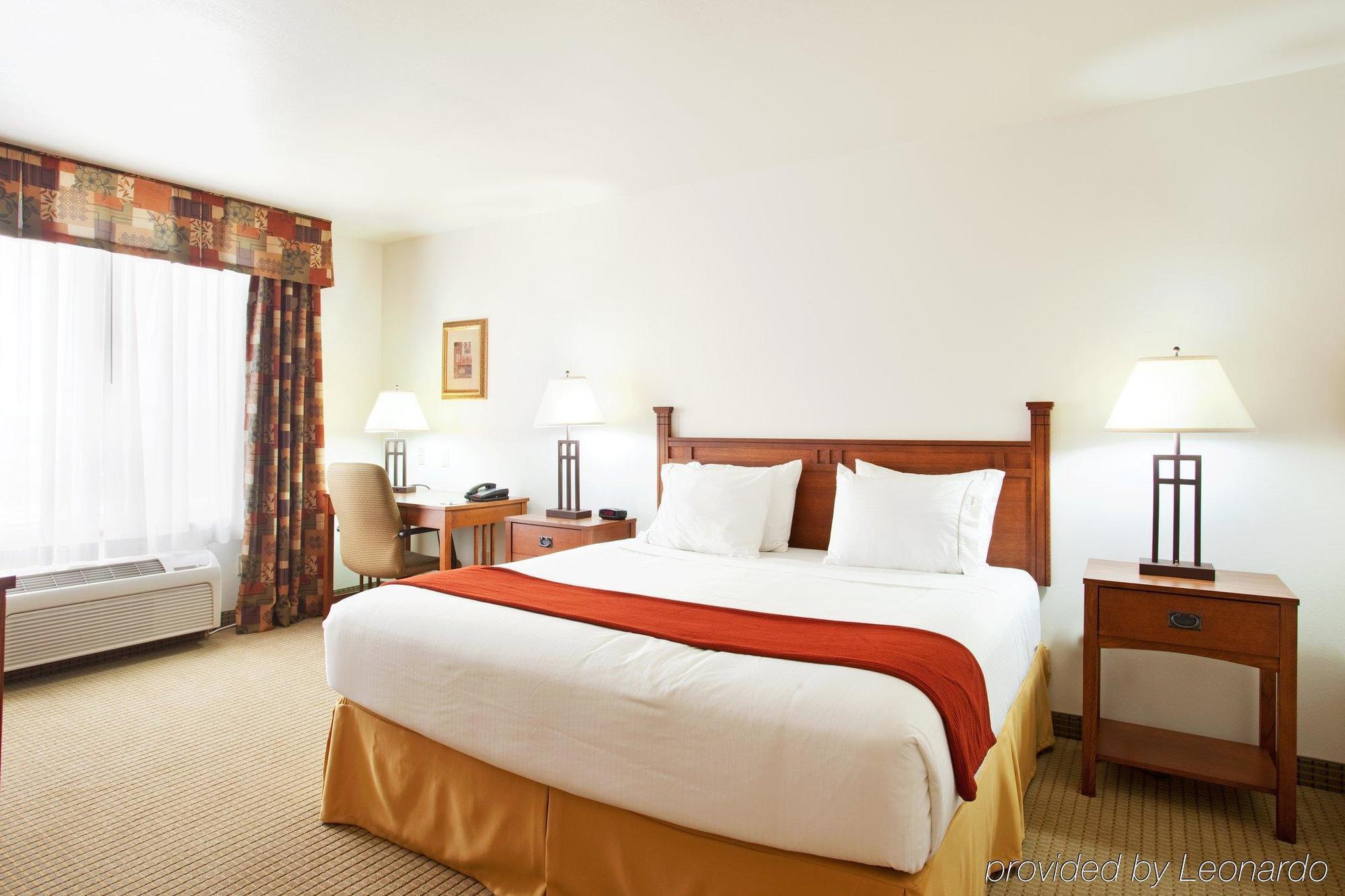 Holiday Inn Express Hotel & Suites Mattoon By Ihg Экстерьер фото